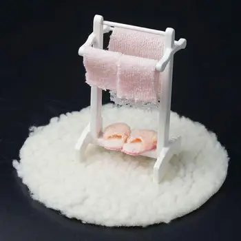1:12 Lėlės Namas Priedai Modeliavimas Mini Woodentowel Stovo Vaiskiai Balta Antklodė Su Rankšluosčiu Šlepetė Modelis Lėlių Scenos Dekoras