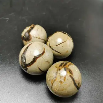 30-40mm Natūralūs septarium akmens srityje pavyzdys mineralinių akmenų kamuolys