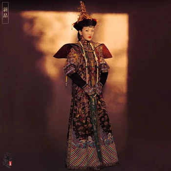 Chiu, Xun Zhou Čing Imperatorienė Dragon Suknelė Karališkosios Siuvinėjimo Kostiumas ir tiara moterų Naujausią TV Žaisti RuYi Karališkoji Meilės Rūmuose