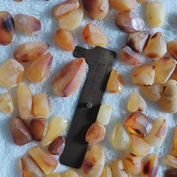 ECHSUN Gamtos ananasų jūros bičių vaškas širdies formos lašo formos geometrinė supjaustyti gintaro bare akmens brangakmenių prarasti natūralus akmuo