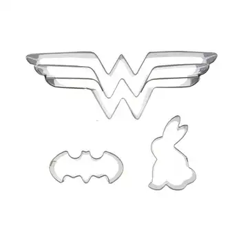 Mažai šikšnosparniai, Maži triušiai, Wonder woman formos 3 gabalas sausainių pjovimo formų, kepimo įrankiai, tortas dekoravimo minkšti saldainiai įrankiai.