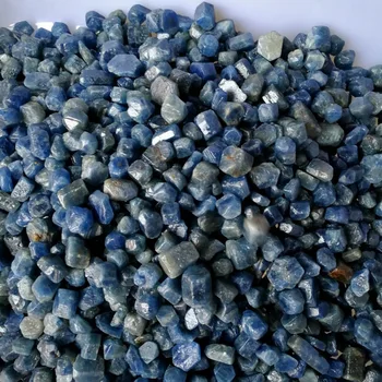 Natūraliai mėlyname Korundas monokristalo Žalio Akmens Pavyzdys Safyras Vilnos Kristalų Žalio Akmens 7~10 mm