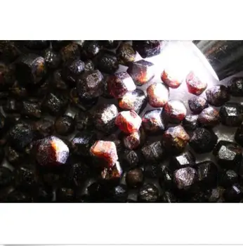 Natūralių kristalų granatas akmuo kristalas mažų dalelių, Vyno raudonos, 100 g