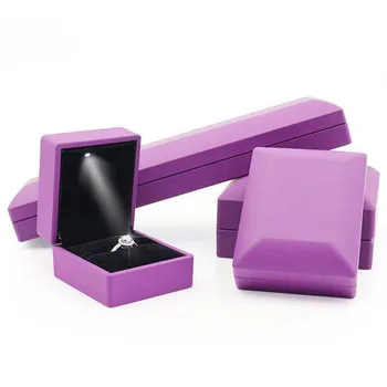 Papuošalų Dėžutė su LED Šviesos Dalyvavimo Vestuvės Festivalio Gimtadienį, Apyrankę, Žiedą, Karoliai Ekranas Dovanų Dėžutės