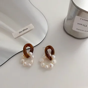 Prancūzijos šviesą gamtinės dervos gėlavandenių perlų auskarai moterų korėjos minimalistinio temperamentas auskarai