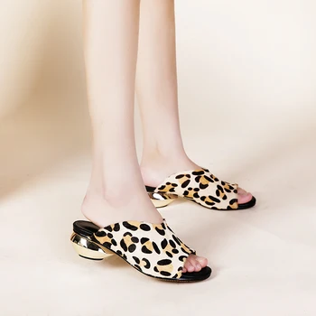Seksualus ponios šlepetės natūralios odos vasaros bateliai moteris sandalai mažas kulniukai mišrios spalvos vasaros moteriški sandalai dydis 34-42