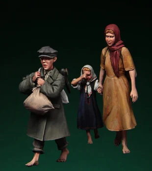 [tuskmodel] 1 35 masto derva modelis sumos rinkinys, Šiuolaikinių rusų pabėgėlių panele su children2
