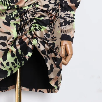 TWOTWINSTYLE Leopard Suknelė Moterims Golfo Sluoksniuotos ilgomis Rankovėmis Aukštos Juosmens Ruched Spausdinti Suknelės Moterų 2020 M. Rudens Mados Banga