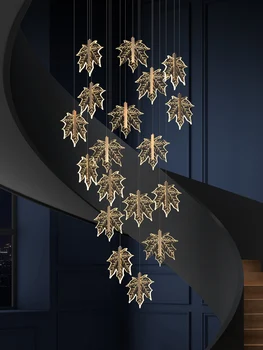 Šiuolaikiniai laiptai liustra viešbučio fojė villa spiraliniai laiptai liustra dvipusis pastato fojė klevo lapų šviestuvo lempos