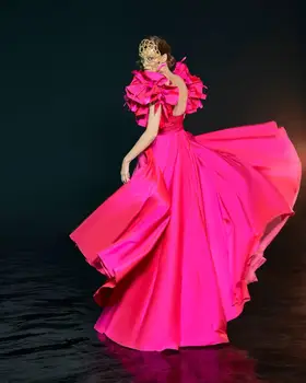 Šiuolaikinės Hot Pink Padalinta Ilgai Prom Dresses V-kaklo, Atvira nugara-line Seksualus Prom Chalatai Raukiniai Vieną Petį Oficialų Suknelė